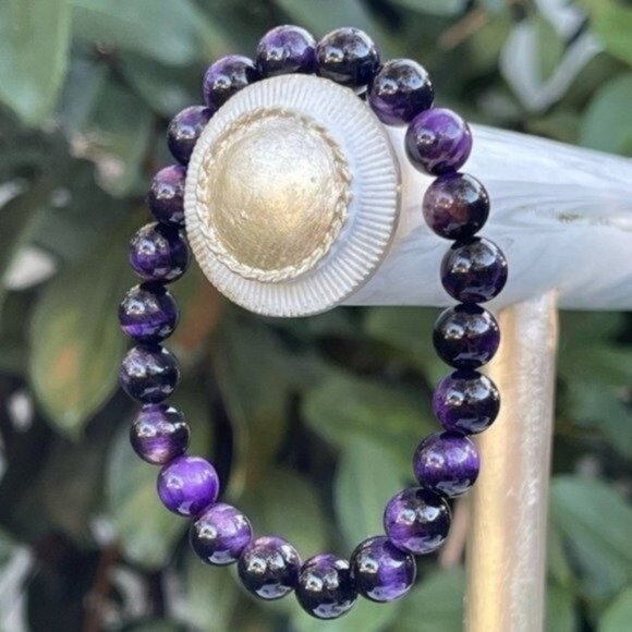 8mm Purple Tigers Eye Stretch Bead Bracelet - Picture 1 of 7